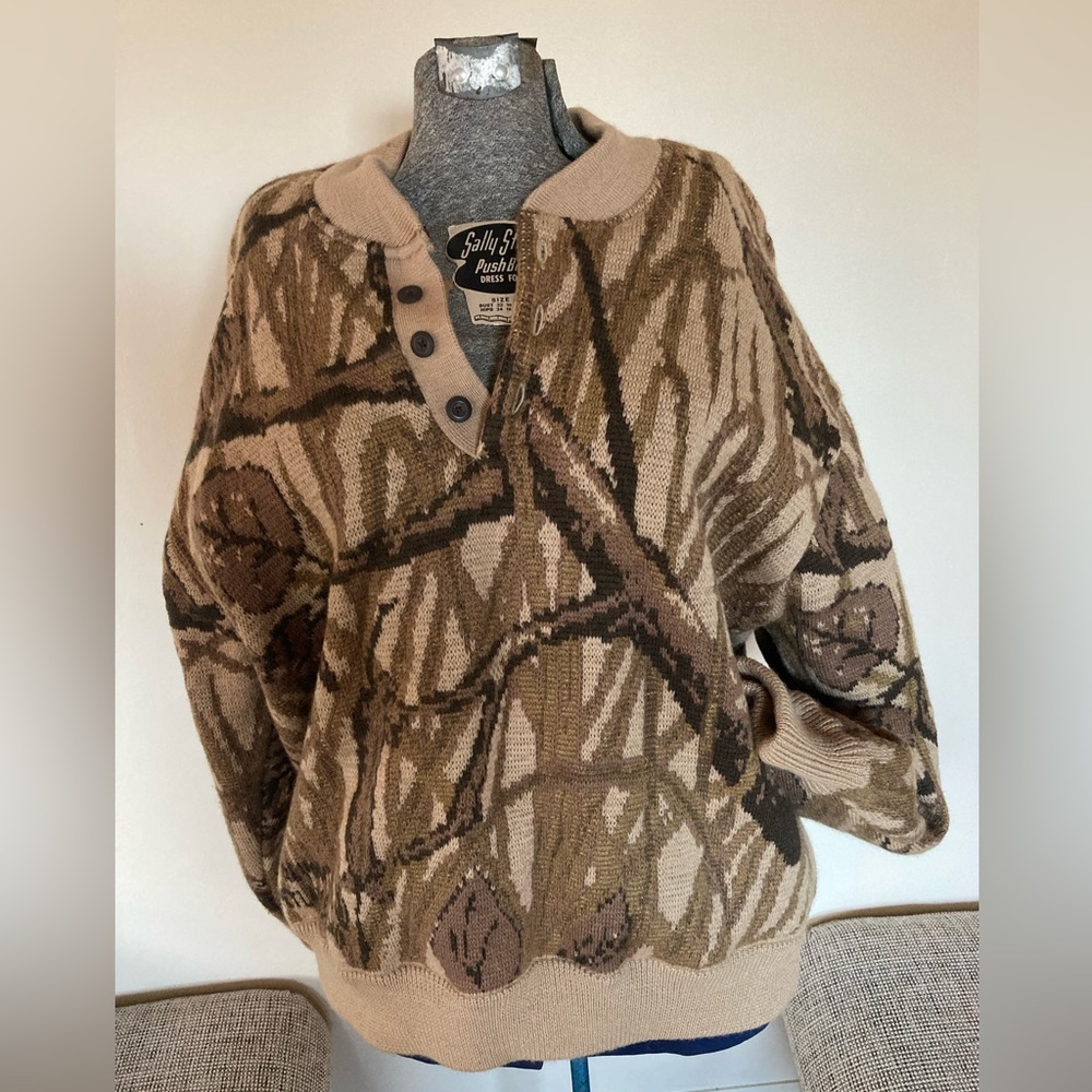 Cabela’s Camo Wool Windstopper Men’s XL Sweater